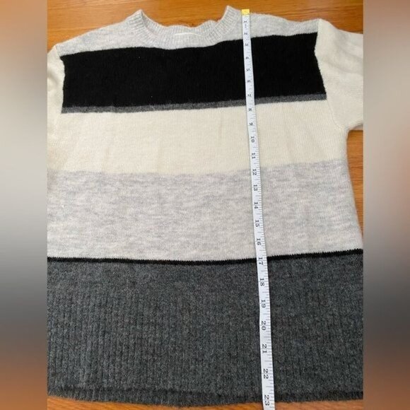 H&M L.O.G.G. Striped Sweater, Size XS, Neutral Gray Black and White Stripes - Picture 9 of 9